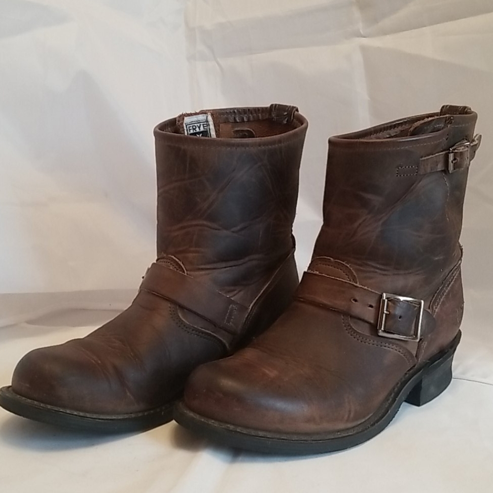 Frye 8R Engineer Boot w/ buckles. Sz8